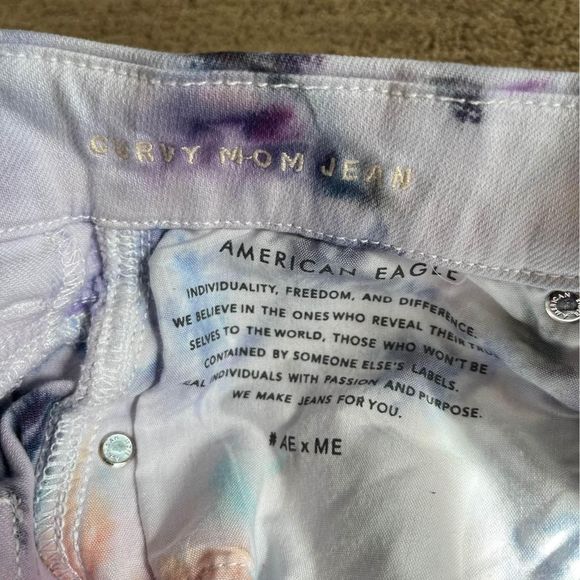 American Eagle Tie-dye Curvy Mom Short size 6 - Picture 6 of 7